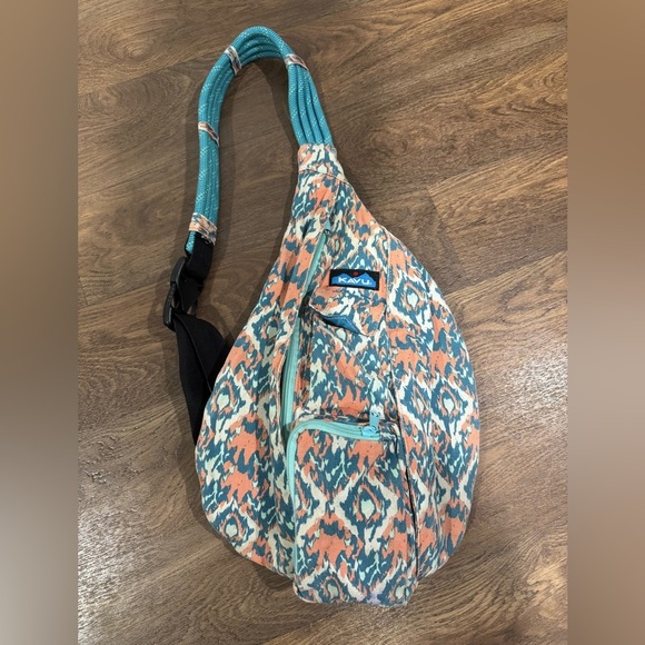 KAVU Rope Sling Cotton Canvas Messenger Bag Multicolor Beach Paint Pattern - Picture 4 of 10